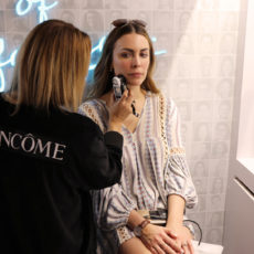 L’Oreal blander din helt personlige hudpleje og makeup på stedet L’Oreal blander din helt personlige hudpleje og makeup på stedet